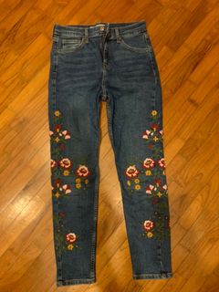 (Category: ) located in . Submitted by ohmywardrobe (Listing ID 1055291446, Image 1). Description: .