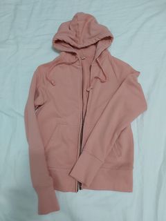 mina hoodie uniqlo