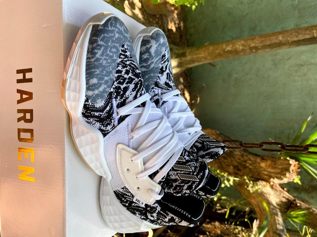Adidas Harden Vol. 4 Oreo (Size 8.5), Men's Fashion, Footwear, Sneakers on  Carousell