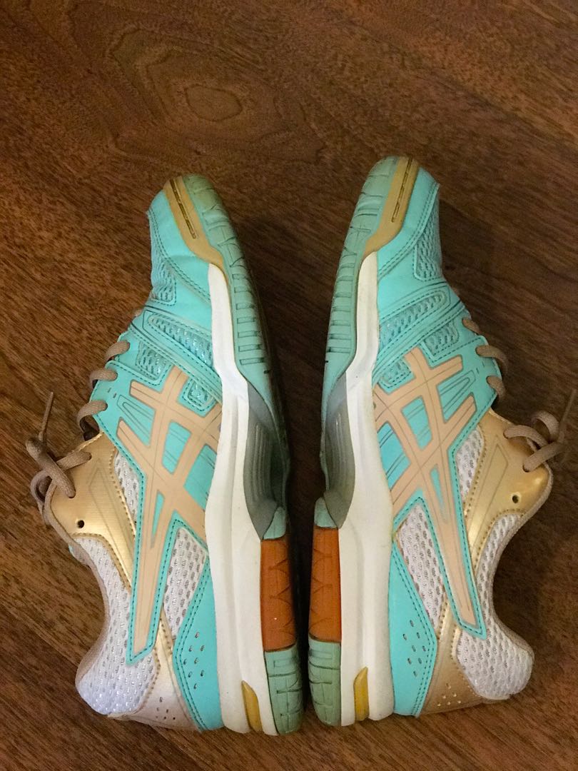 Asics court shoes Women s Fashion Footwear Sneakers on Carousell