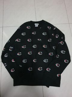 Champion Sweater / Sweatshirt