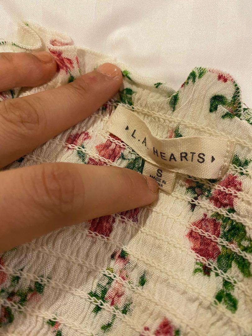 Floral Tube Top (Category: Blouses) located in Mandaluyong City. Submitted by perfectpassion (Listing ID 1055563819, Image 2). Description: Bought in the USA.