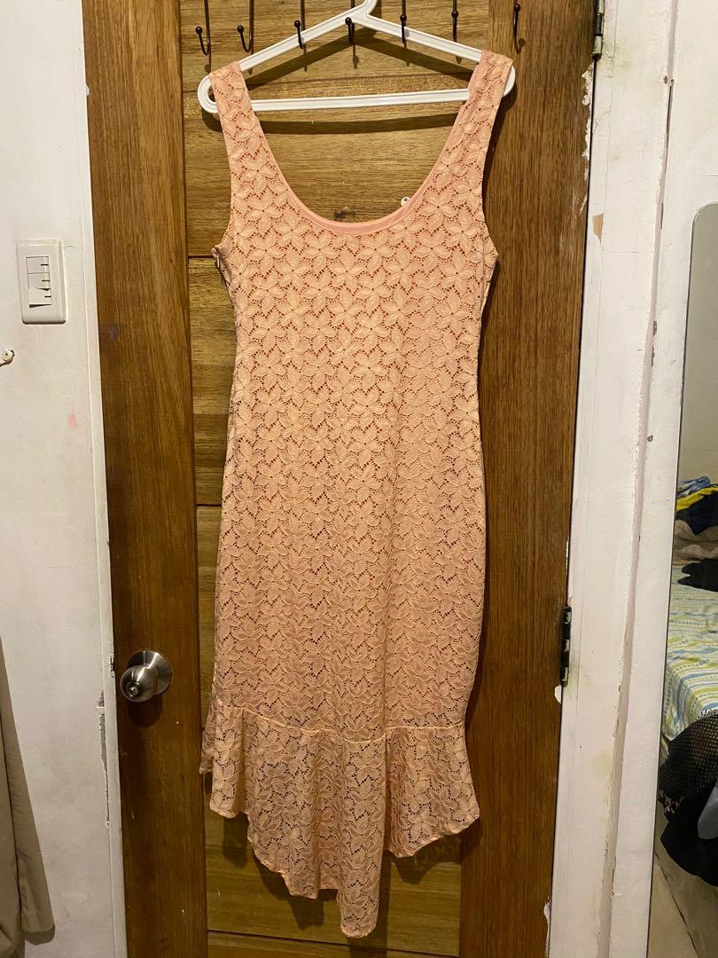 Forever 21 cocktail dress (Category: Evening dresses & gowns) located in Las Pinas. Submitted by jpluxz (Listing ID 1055579551, Image 2). Description: Washed but never used.