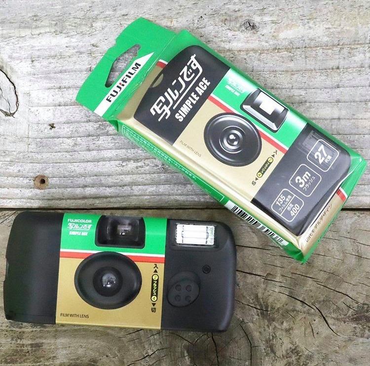 [GRAB/COD] Fujifilm Simple Ace ISO 400 Disposable Camera (Category: Cameras) located in Quezon City. Submitted by shop_tokyo (Listing ID 1055481206, Image 3). Description: Fujifilm Simple Ace ISO 400 Disposable Camera 27 exposures Built in flash for 1-3 metres Best before 06/2026 Mode of Payment: BPI, Unionbank, GCash COURIER: Grab Express/Lalamove (same-day delivery) #11sweldo.