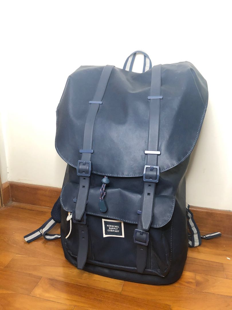 Herschel little clearance america studio