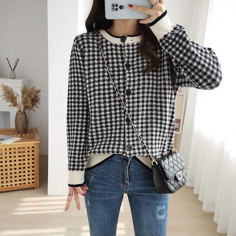 Houndstooth Checkered Cardigan Top (Category: Blouses) located in Singapore. Submitted by mommystote (Listing ID 1055597211, Image 1). Description: ✨ Houndstooth Checkered Cardigan Top✨ Preorder • arrives in about two weeks This is another classic cardigan top that ja a must have in the wardrobe Houndstooth checkered design that’s timeless in style . In stylish monochrome hues of black and white that is easy to match with any bottoms for work or 