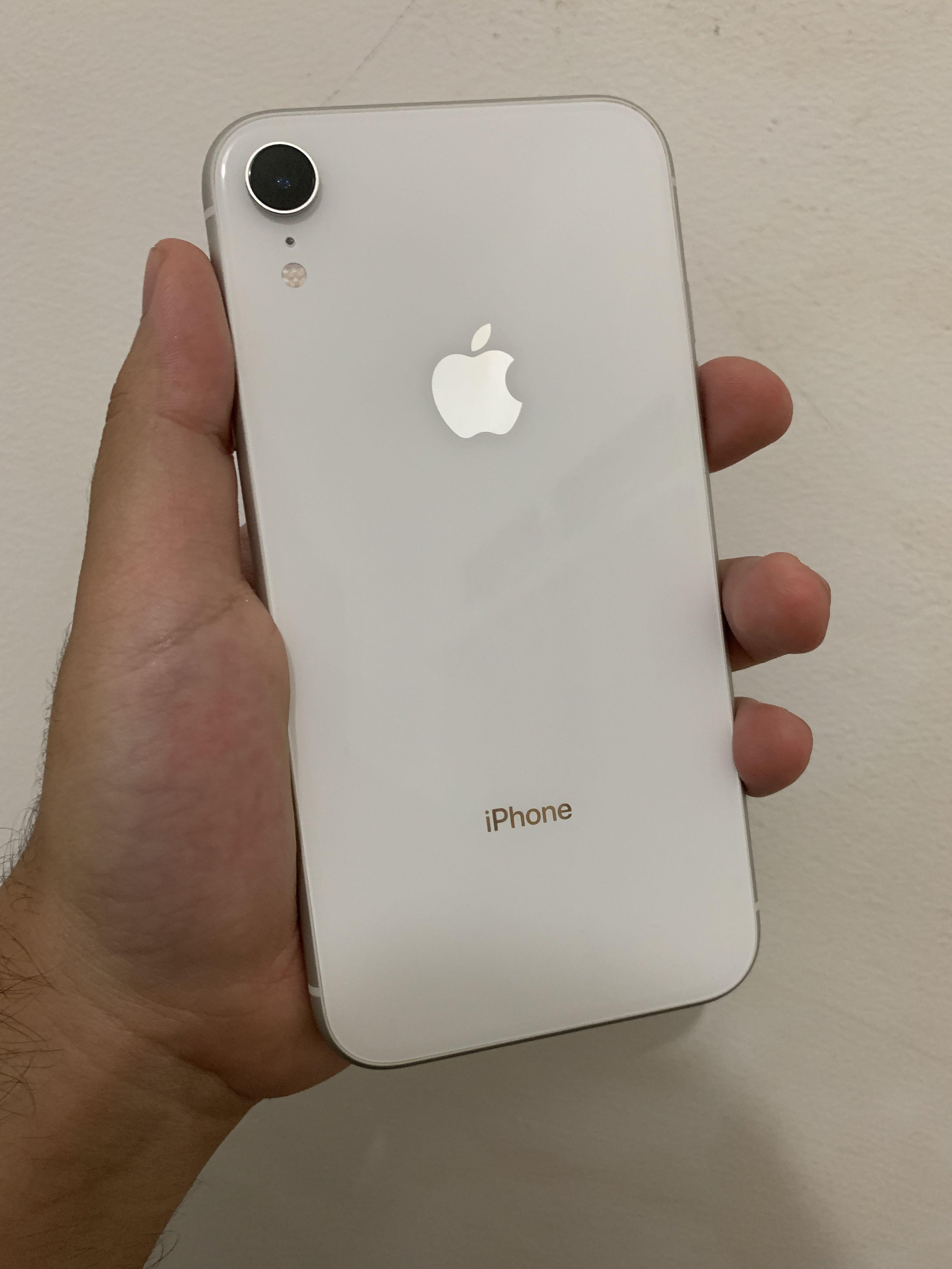 Iphone Xr 64gb White Mulus Bh 100 All Operator Bersihakhir Telepon Seluler Tablet Iphone Iphone X Series Di Carousell