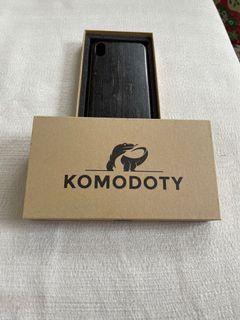 Komodory iPhone XR Wooden Case