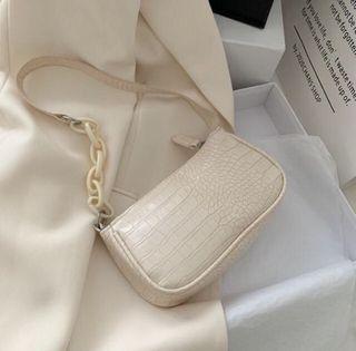 Korean Style Acrylic Chain Croc Skin Baguette Trendy Bag