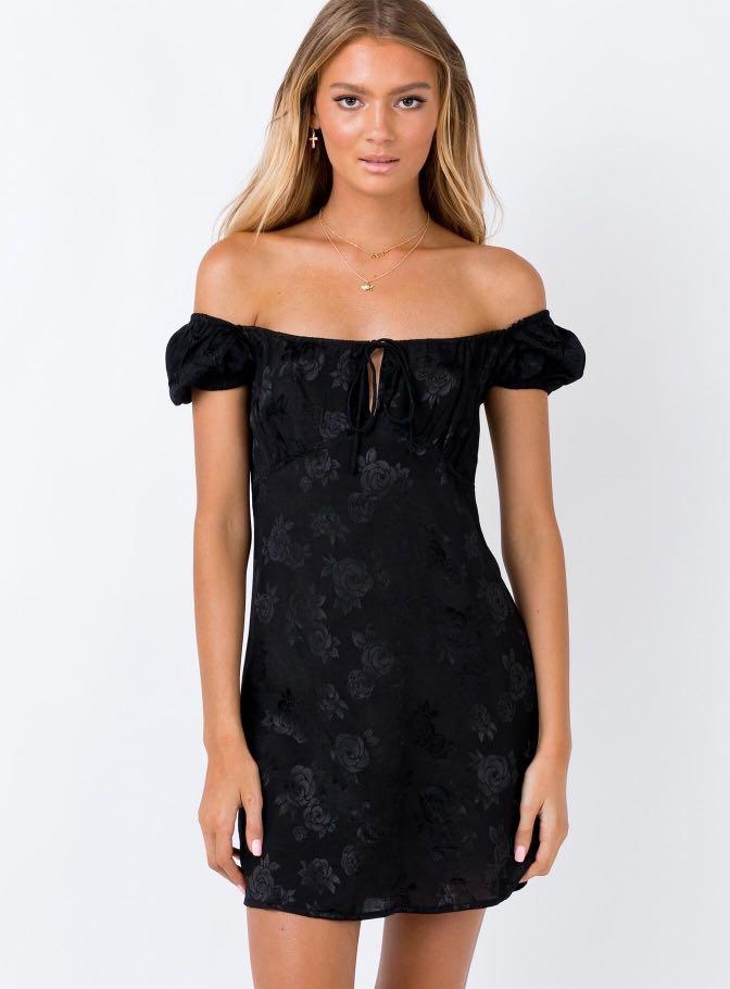 gaval mini dress Mini Dress Rose Patterned Dress Gaval Mini Dress In Soi Rose Black And Red