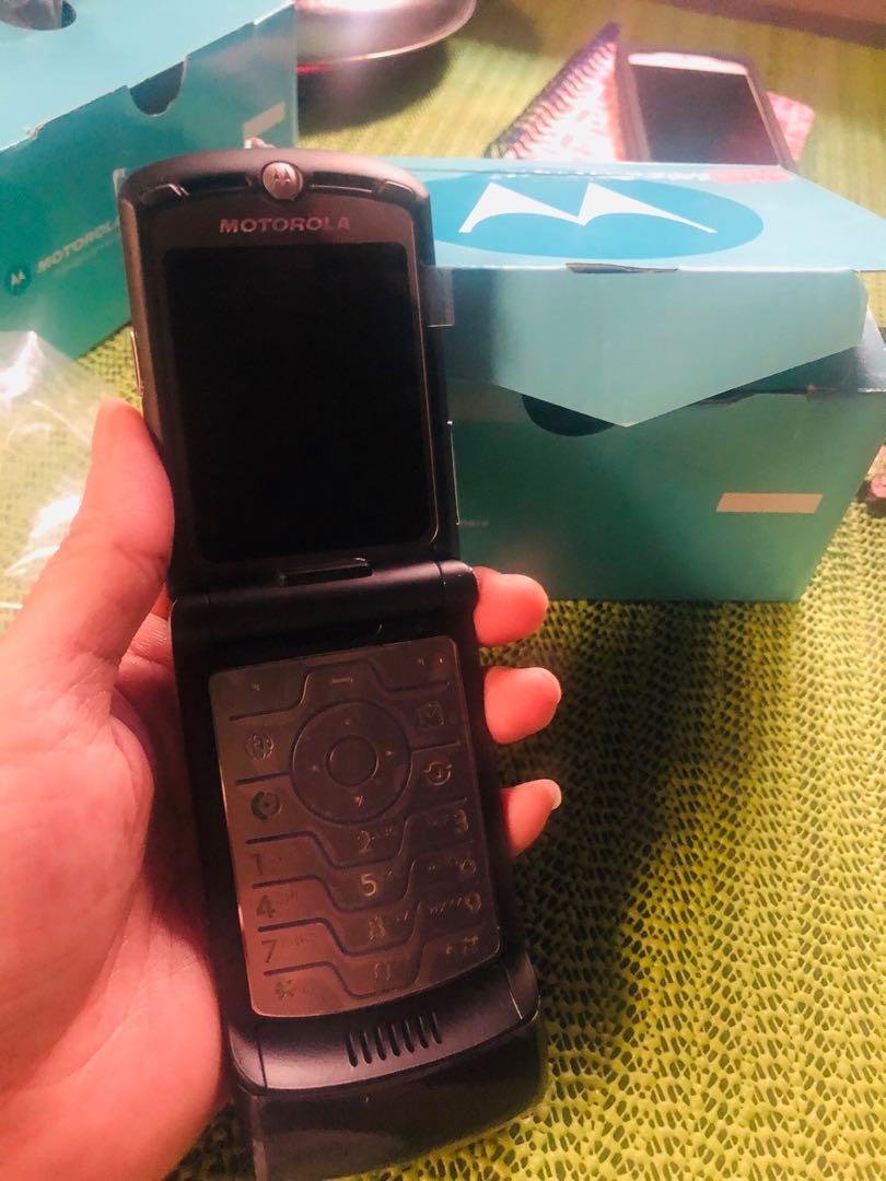 motorola v3i vintage units (Category: Android Others) located in Quezon City. Submitted by auspv_collections (Listing ID 1055454419, Image 2). Description: Vintage Cellphone Units available onhand ready for shipping.. 🛵📱😊 📌5130 - 1,500 📌6510 - 2,000 📌2610 - 1,200 📌5310 - 2,300 📌5300 - 2,300 📌3220 - 2,000 📌3100 - 1,600 📌6230i - 2,000 📌6300 - 2,200 📌1134 - 1,200 📌sony erickson w395 - 3,000 📌samsung dual e1272- 1,800 📌samsung dual c3