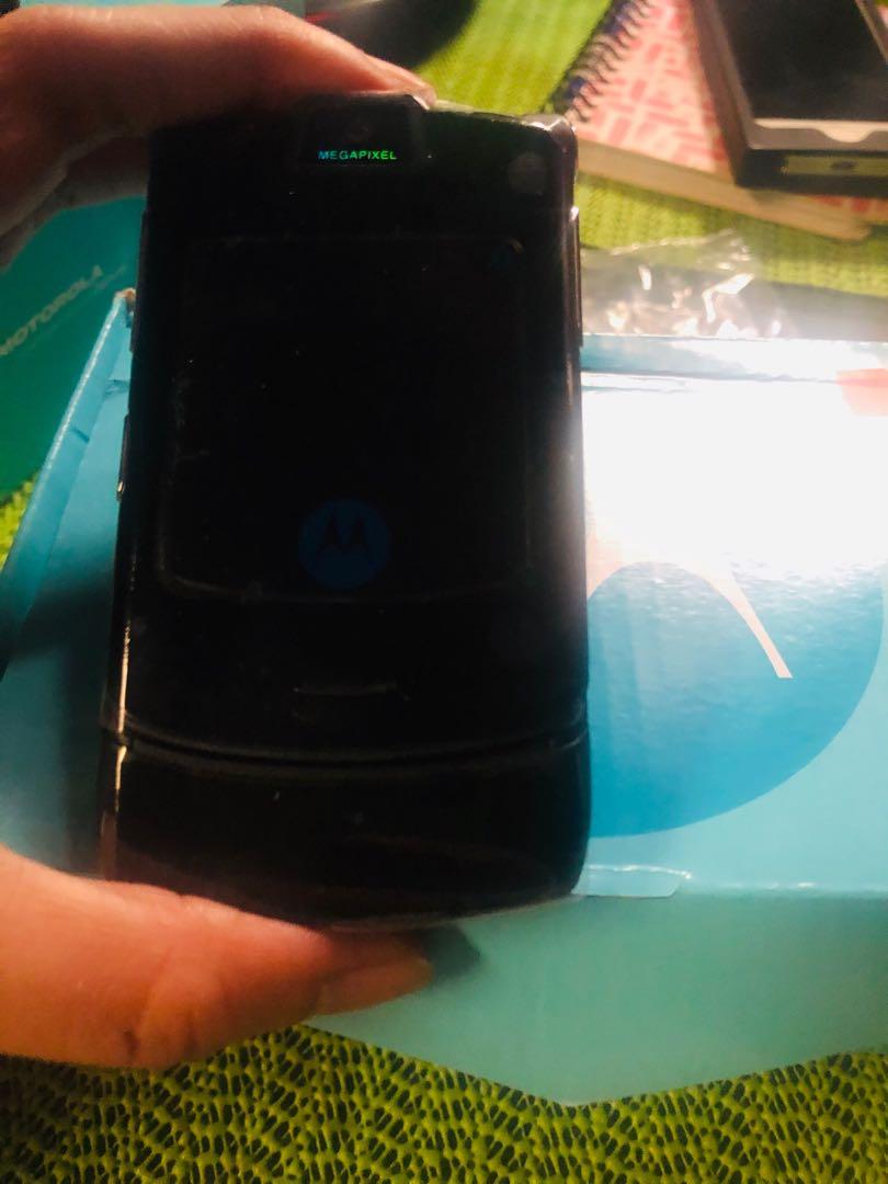 motorola v3i vintage units (Category: Android Others) located in Quezon City. Submitted by auspv_collections (Listing ID 1055454419, Image 1). Description: Vintage Cellphone Units available onhand ready for shipping.. 🛵📱😊 📌5130 - 1,500 📌6510 - 2,000 📌2610 - 1,200 📌5310 - 2,300 📌5300 - 2,300 📌3220 - 2,000 📌3100 - 1,600 📌6230i - 2,000 📌6300 - 2,200 📌1134 - 1,200 📌sony erickson w395 - 3,000 📌samsung dual e1272- 1,800 📌samsung dual c3