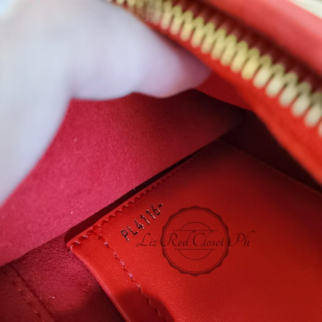 A Closer Look: Louis Vuitton Airy V Pochette Louise Bag