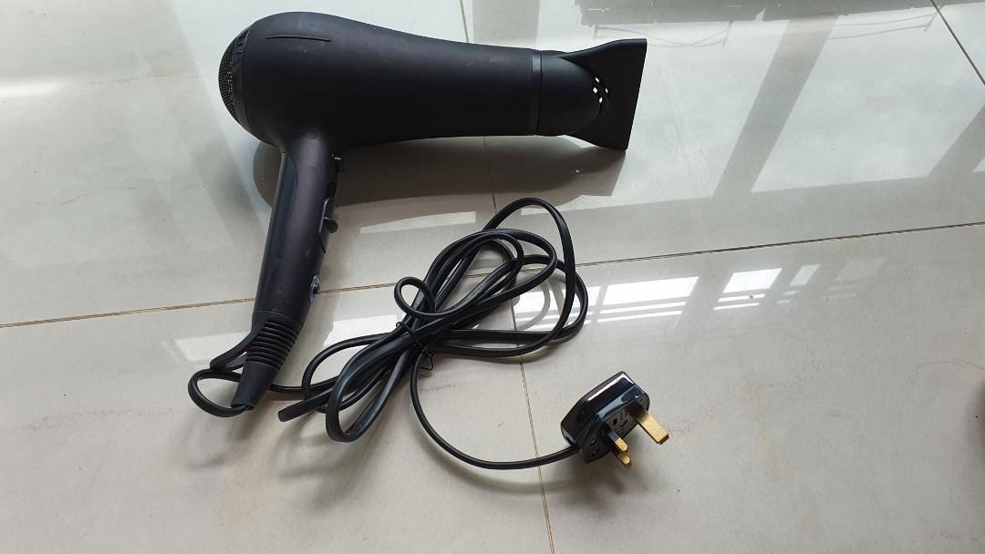 Philips HP8260 Pro Care Hair Dryer Hairdryer, 2200W, Black, Beauty &  Personal Care, Hair on Carousell