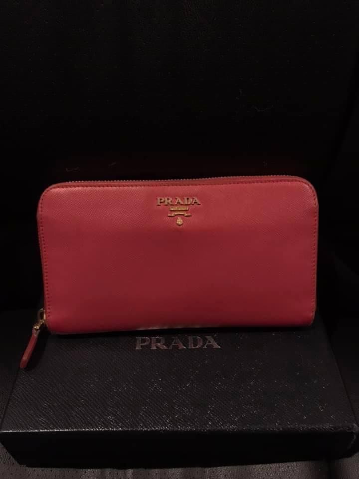 prada zippy