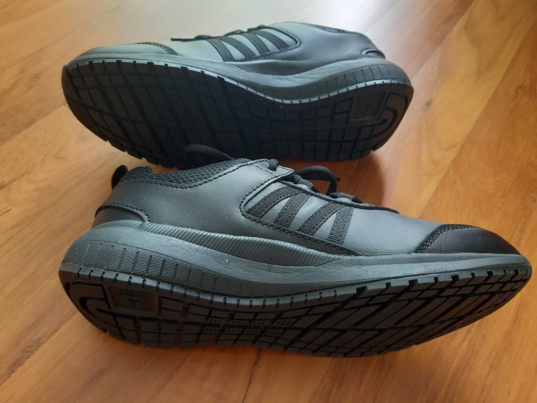 Reebok black school shoes top