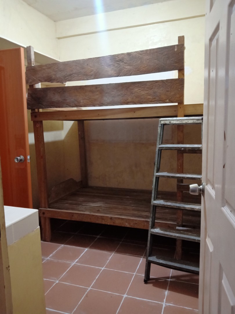 (Category: ) located in . Submitted by kimushop (Listing ID 1053289446, Image 1). Description: .