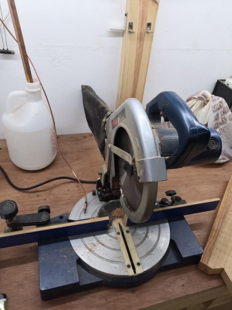 Ryobi mitre saw, Hobbies & Toys, Stationery & Craft, Craft Supplies
