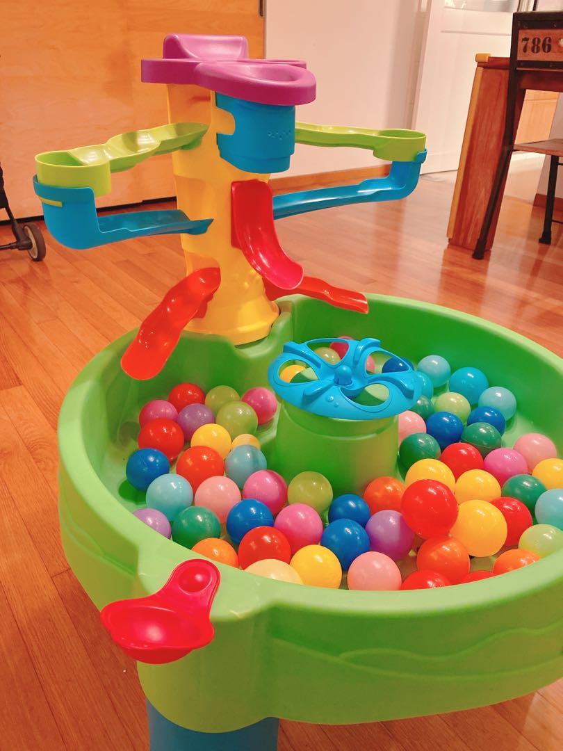 step2 busy ball play table