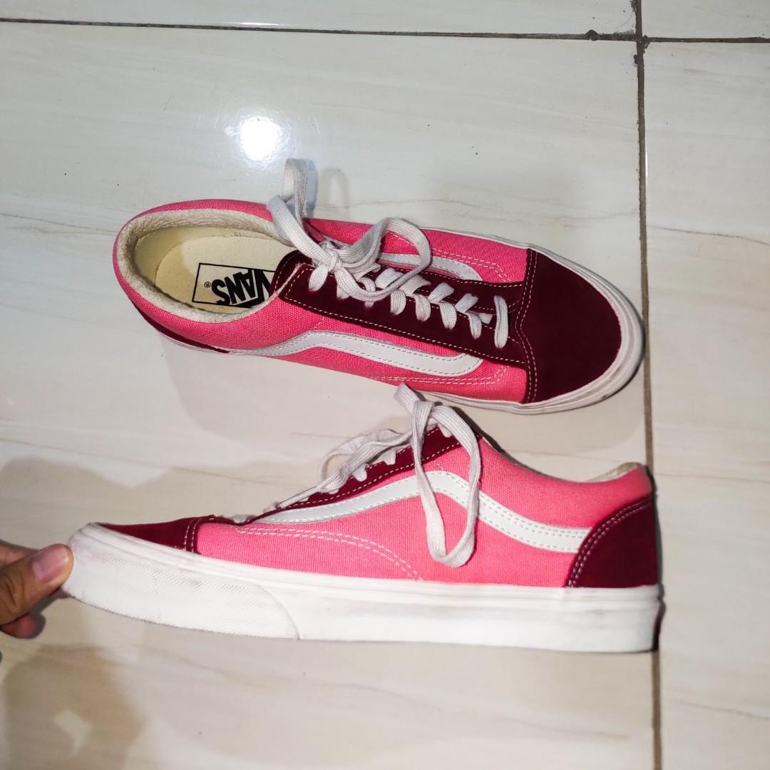 magenta vans