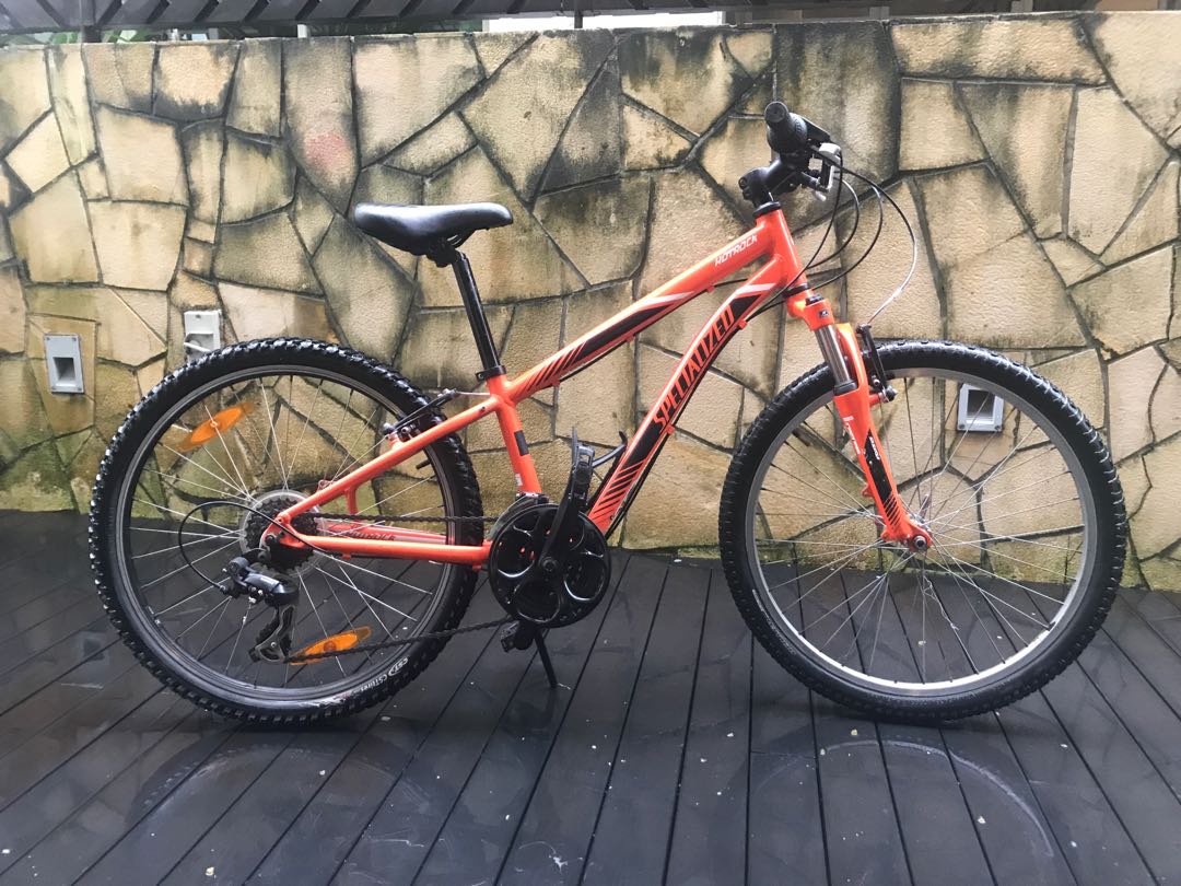 Well maintained Specialized Hotrock 24 MTB Sports Equipment
