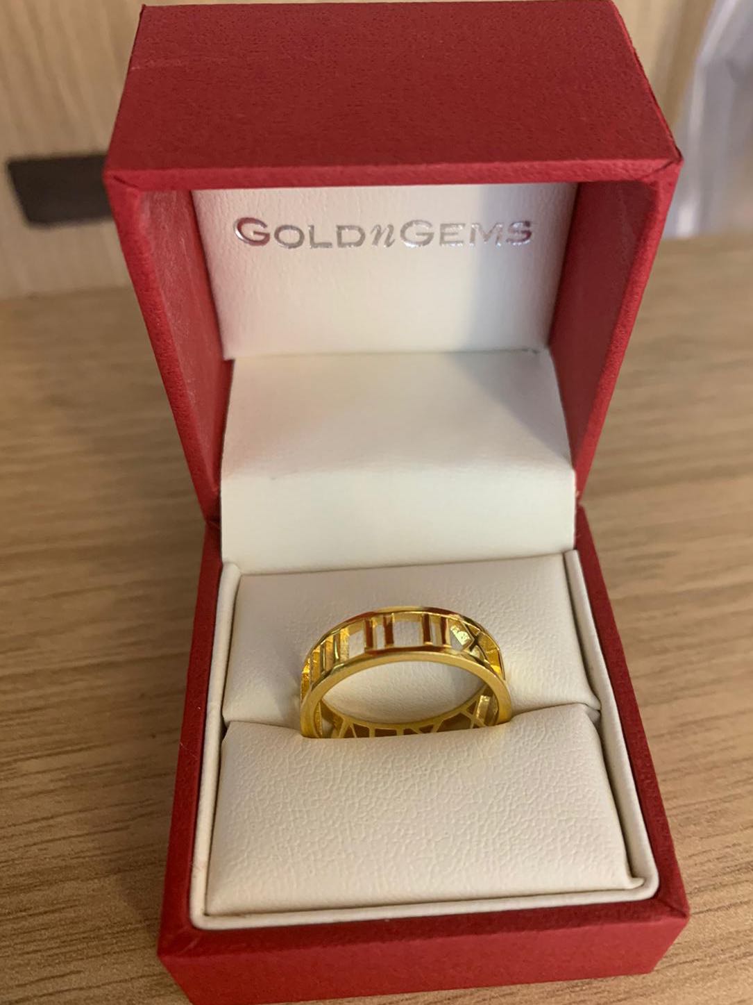 Cartier roman deals numeral ring