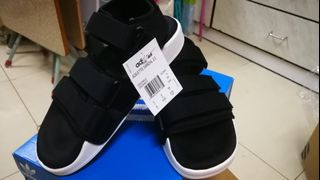 （分類：）位於 。 由 cyberholic 提交（商品編號 1055876607，圖片 1）。簡介： 。