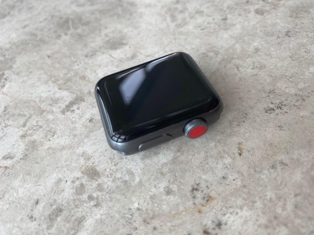 Apple Watch Series 3 38mm GPS Cellular Model A1889