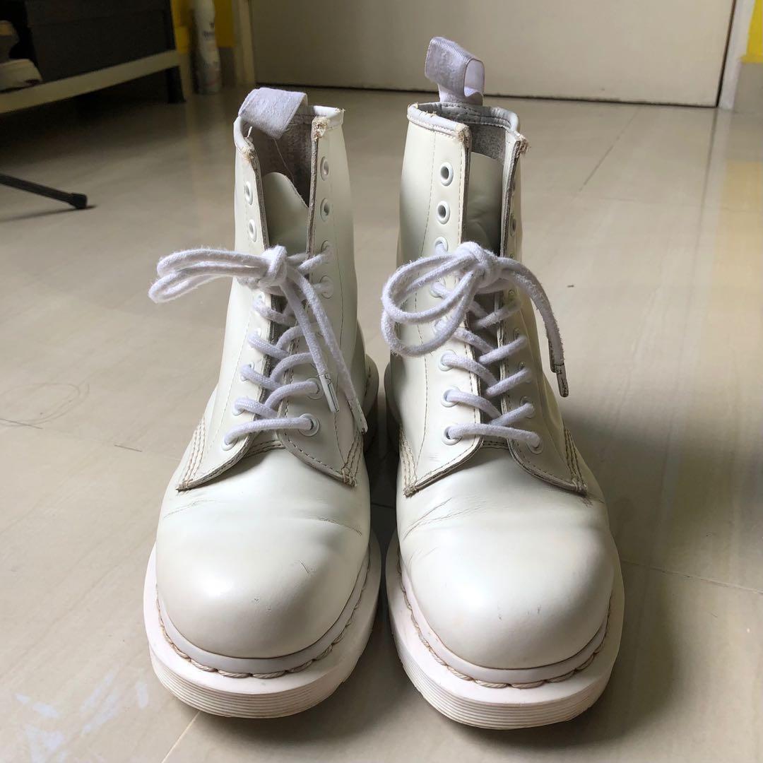 Dr marten online mono white