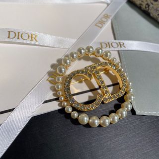 Dior brooch clearance 2019