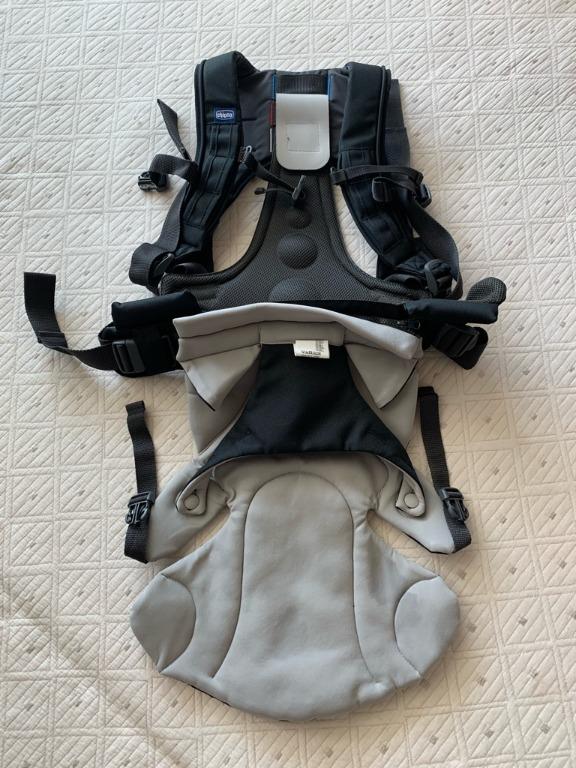 Chicco Close to You Baby Carrier Babies Kids Going Out
