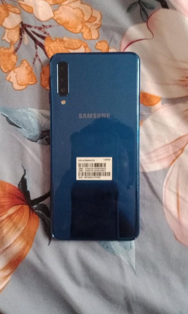 Defective A7 Samsung cellphone (2 years used) (Category: Samsung) located in Bulacan. Submitted by bigbabyruth (Listing ID 1055695643, Image 1). Description: Defective A7 Samsung cellphone (2 years used) 1) wont power on 2) lcd problem (as per Samsung hotline based on initial report) 3) 2 years used 4) cellphone only.