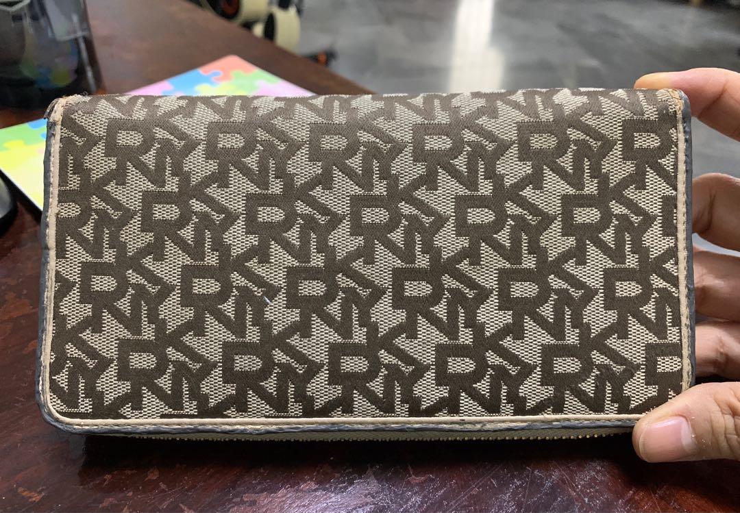 Dkny wallet sales sale