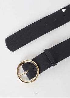(Category: ) located in . Submitted by blusshpreloved (Listing ID 1055789627, Image 1). Description: .