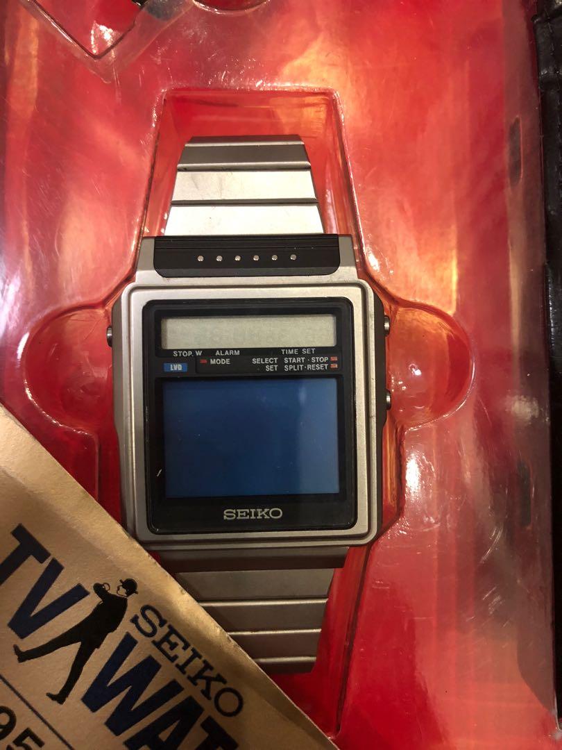 James Bond Octopussy Seiko TV watch full set with headphone and tuner for  collection only not functioning 007 Roger Moore, 男裝, 手錶及配件, 手錶- Carousell