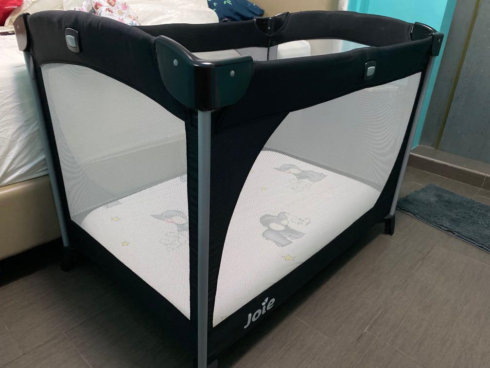 Joie allura travel cot playpen play yard with mattress Babies