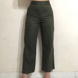 (Category: ) located in . Submitted by ladidada (Listing ID 1055824549, Image 1). Description: .