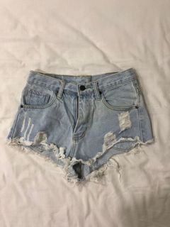 (Category: ) located in . Submitted by letsthrift_ (Listing ID 1055881199, Image 1). Description: .
