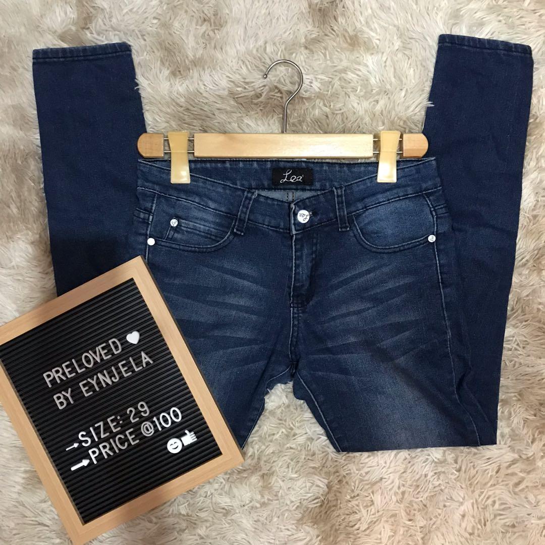 skinny maong pants