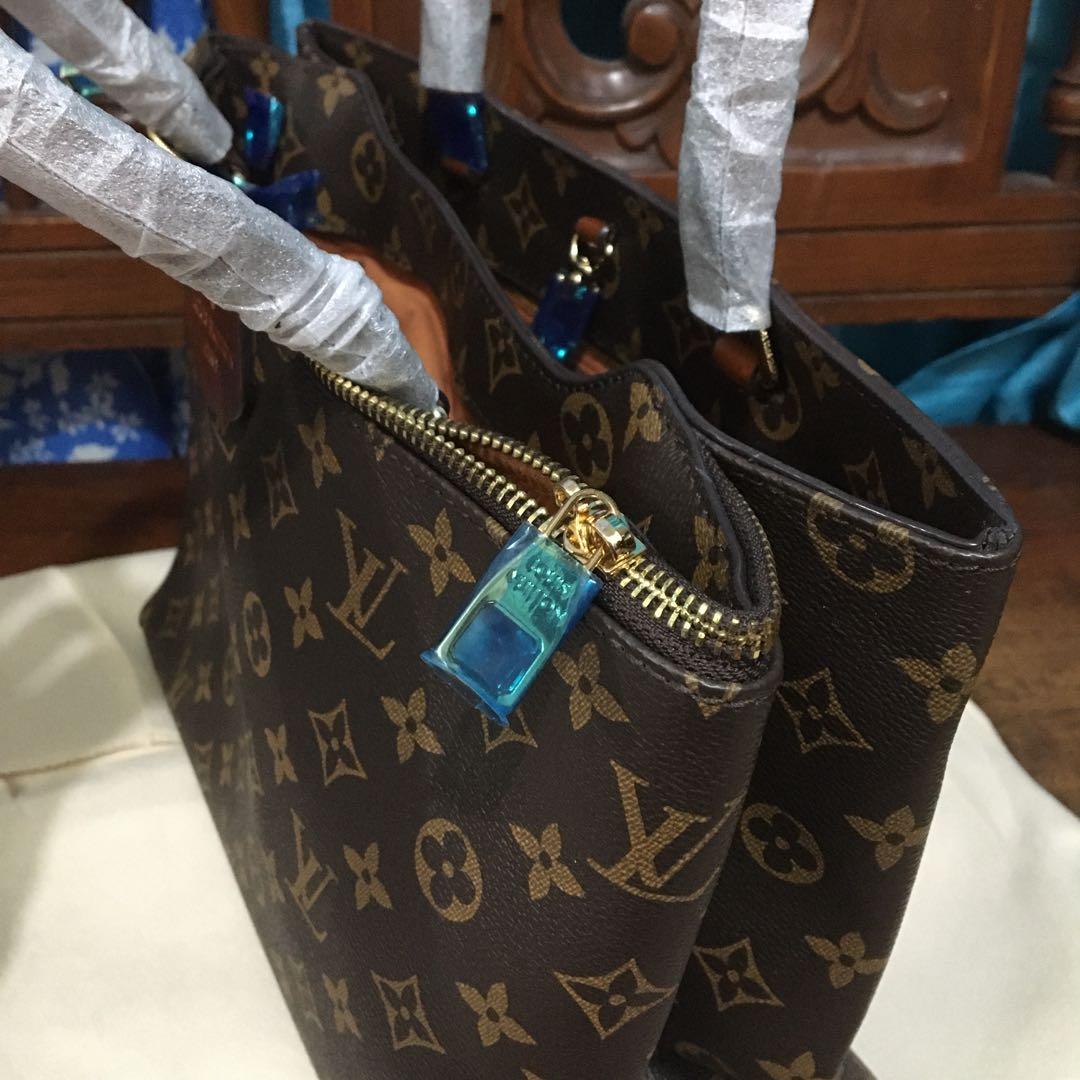 Leather Printed Louis Vuitton Brompton Monogram Edition