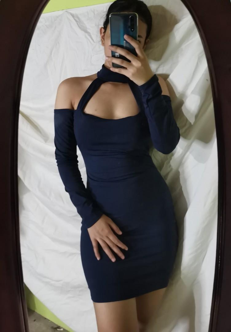 Bodycon off shoulder dress with plunging neckline sales
