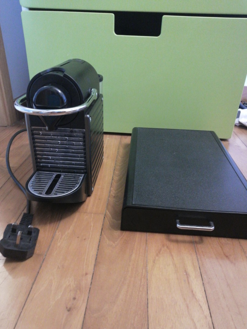 Nespresso Pixie Coffee Machine Type C60, free capsule TV