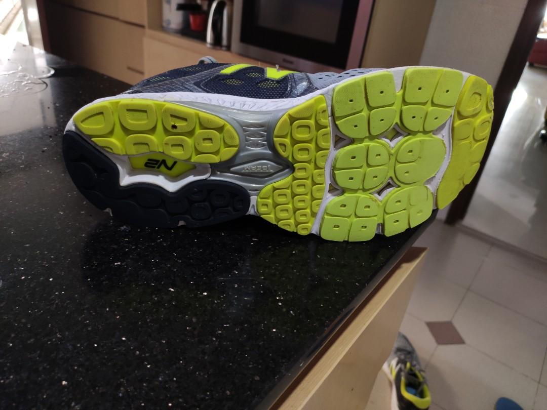 New Balance Running Shoes 1260v6 10.5-4E, Women's Fashion, Footwear,  Sneakers on Carousell