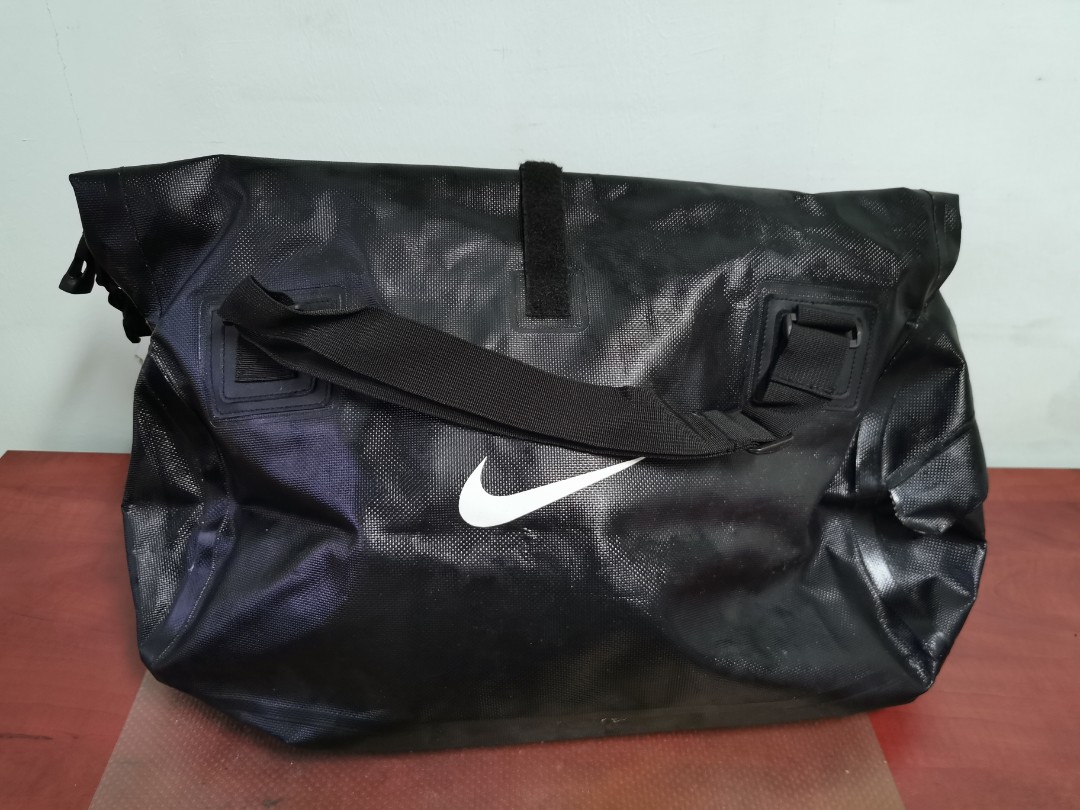 Nike waterproof sales duffel bag