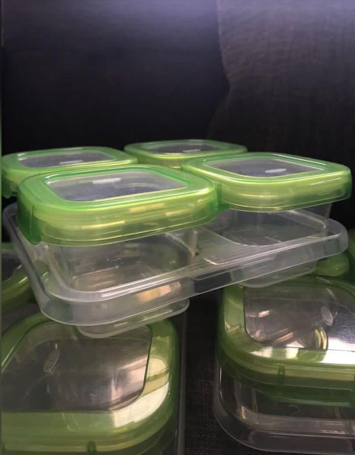 Oxo Tot Food Storage Blocks (Category: Weaning & Toddler Feeding) located in Quezon City. Submitted by konmarimama (Listing ID 1055651633, Image 1). Description: 1 set of pcs available. All blocks are 4 oz. Retails at Php895 for a set of 4. Available set: * Green: 4 pcs or 1 set (with tray) * Pink: 3 pcs or 1 set (with tray, 1 block missing) Selling these for Php600 only per set of 4 pcs. Used only a couple of times when we went out of the countr