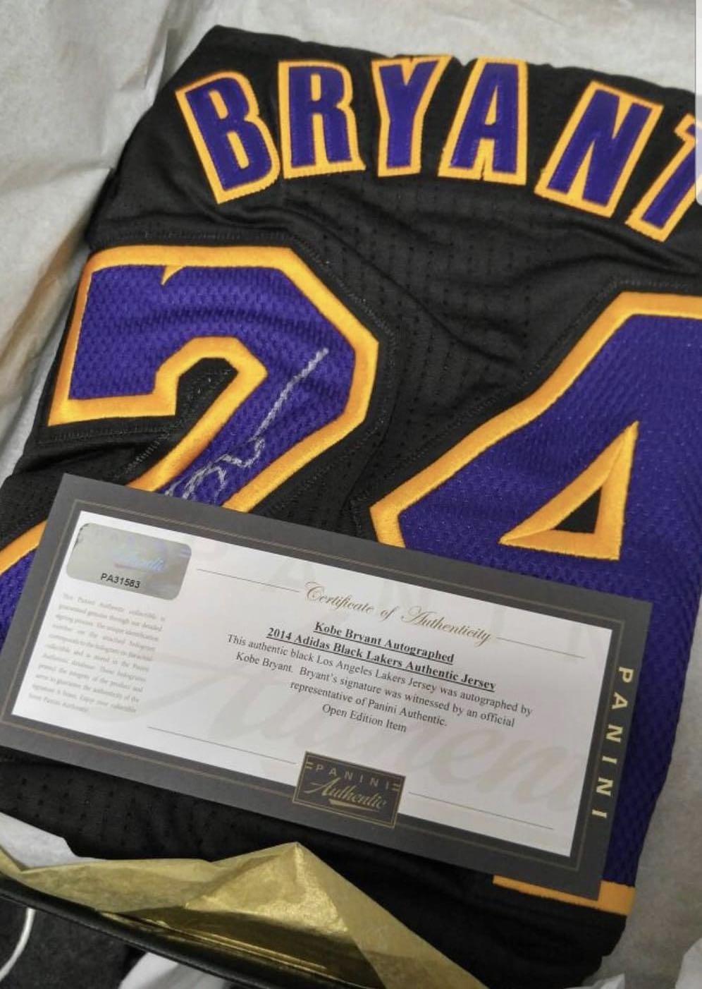 kobe bryant authentic jersey signed
