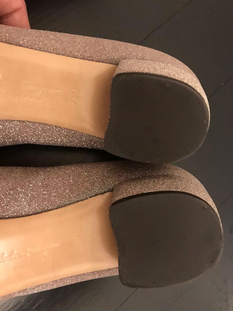 Gilt ferragamo cheap