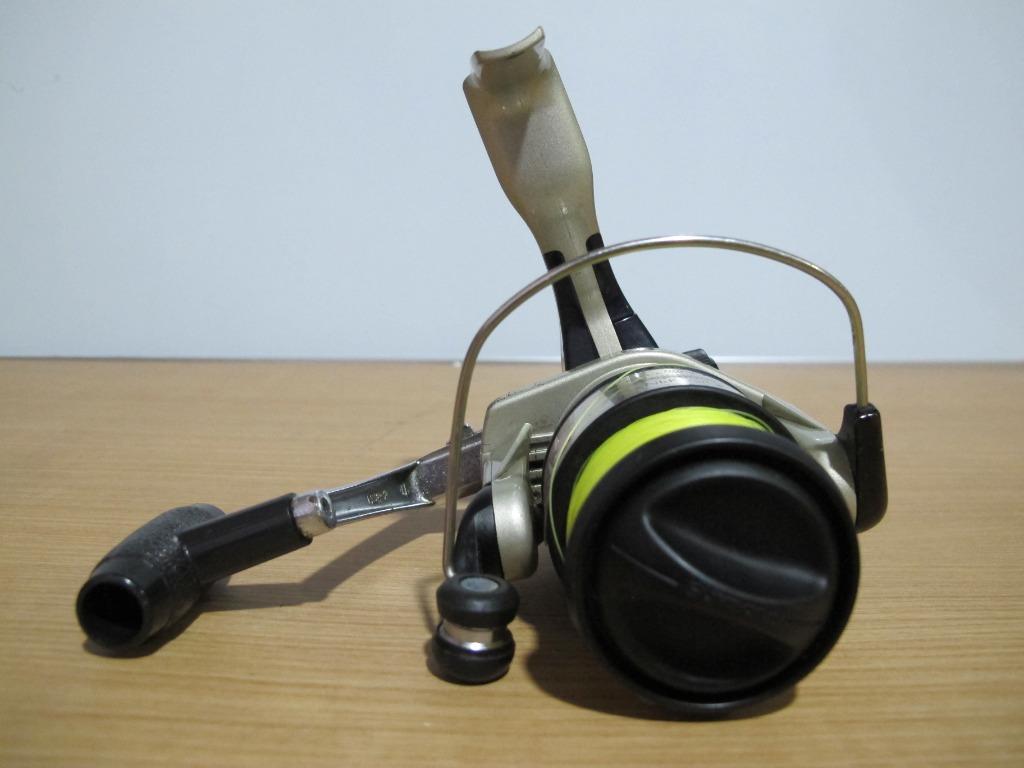 Shimano Holiday Spin 3000 Fishing Reel, Sports Equipment, Fishing on  Carousell