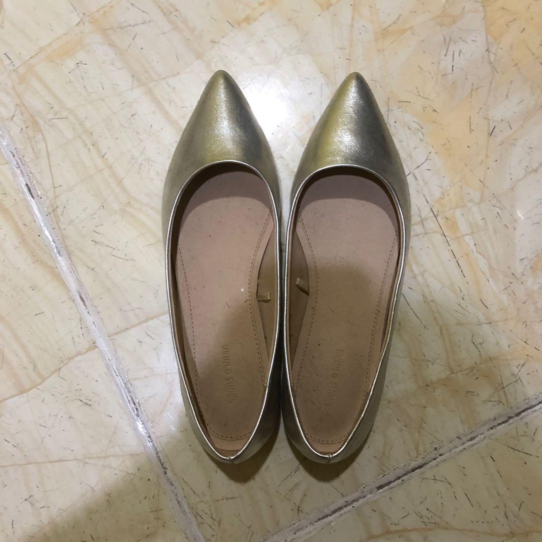 Uniqlo Flat Shoes