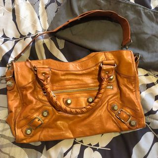 (Category: ) located in . Submitted by lux_asyi (Listing ID 1055653279, Image 1). Description: .